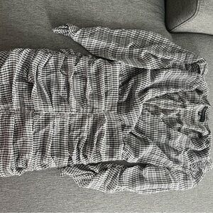 Dynamite Black and White Long Sleeve Dress